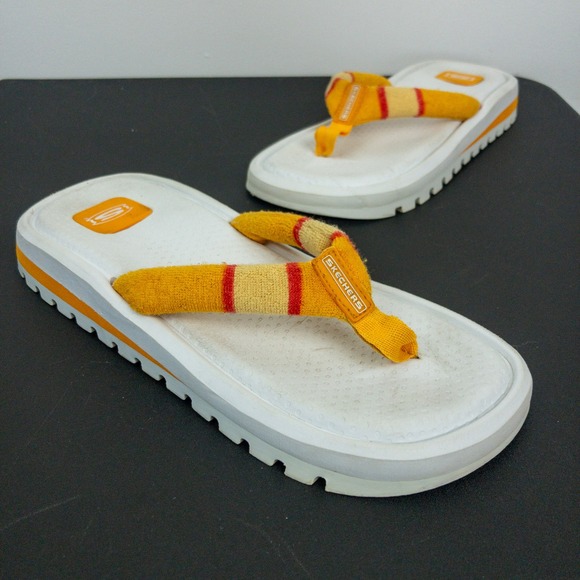 Skechers Sandals Women 7.5-8 White Y2K Retro Foam Thong Flip Flop - Picture 1 of 11